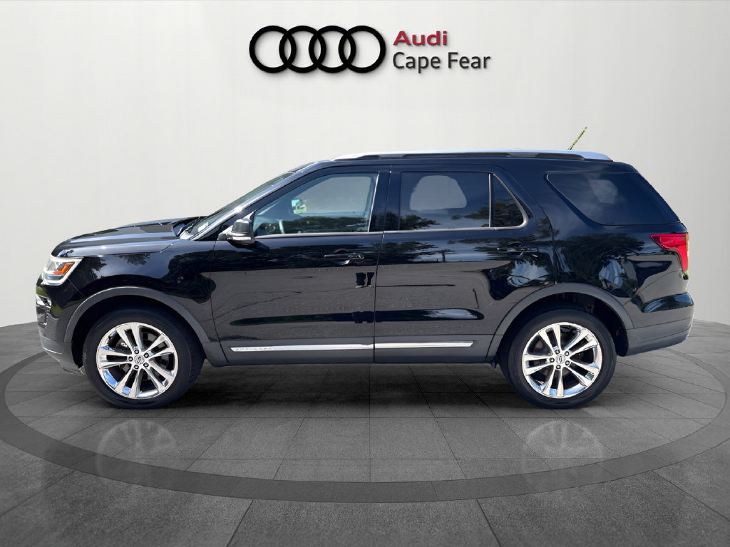 Used 2019 Ford Explorer XLT w/ Equipment Group 202A AWD/4WD image 2