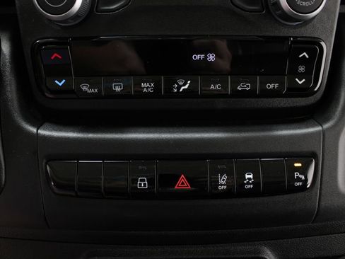 Used 2025 RAM ProMaster 2500 w/ Safety Group FWD image 7