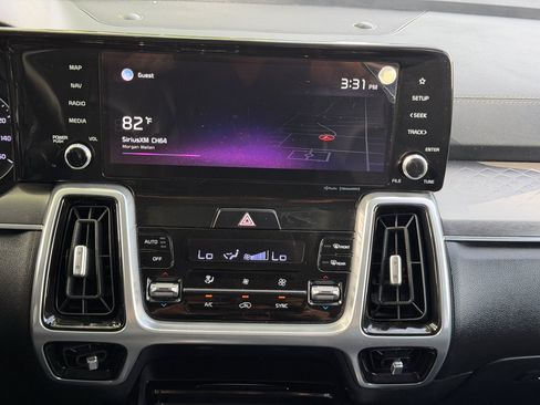 Used 2021 Kia Sorento SX AWD/4WD image 14