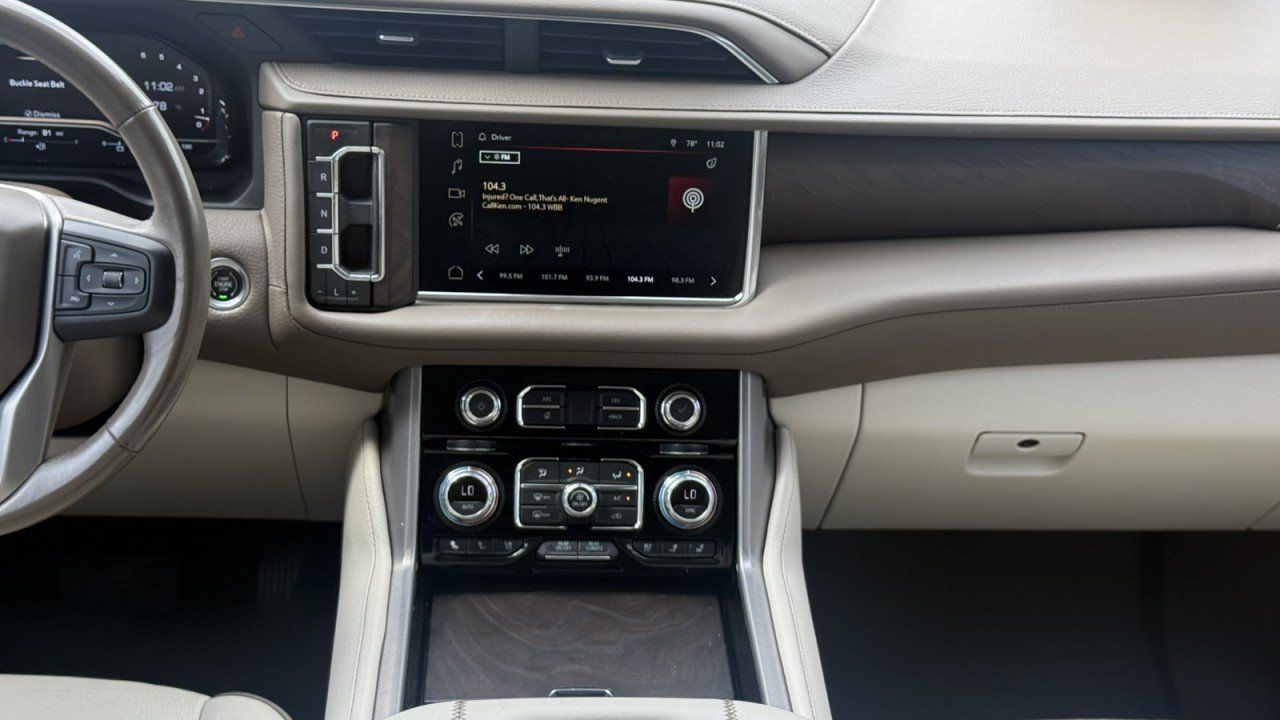 Used 2022 GMC Yukon Denali RWD image 25