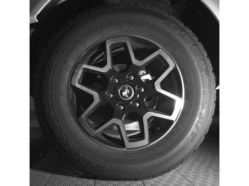 Used 2025 Ford Bronco Outer Banks AWD/4WD image 10