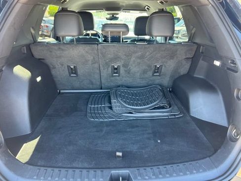 Used 2025 Chevrolet Equinox LT w/ Convenience Package II FWD image 23
