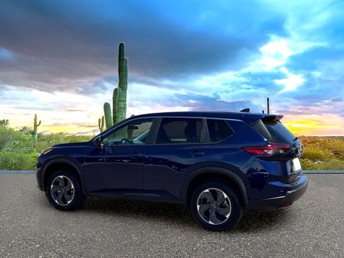 Used 2025 Nissan Rogue SV FWD image 3