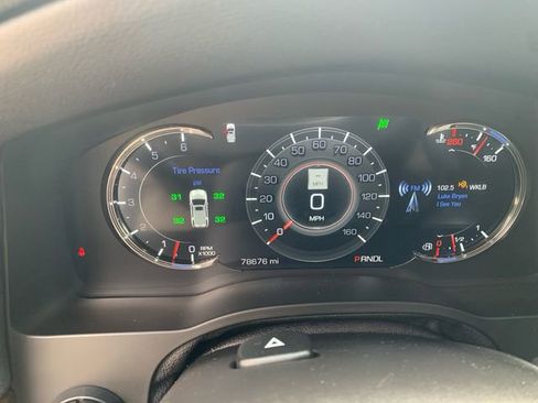 Used 2017 Cadillac Escalade Luxury AWD/4WD image 30
