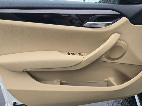 Used 2013 BMW X1 xDrive28i image 32