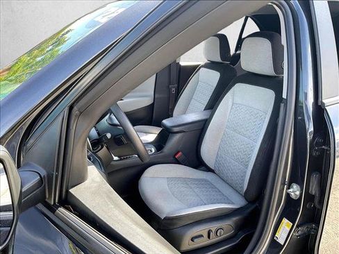 Certified 2022 Chevrolet Equinox LS w/ LS Convenience Package FWD image 27