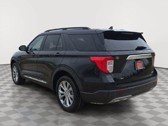 Used 2021 Ford Explorer XLT w/ Equipment Group 202A AWD/4WD image 5