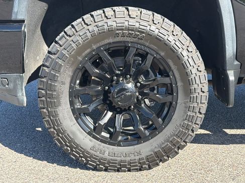 Used 2020 Chevrolet Silverado 2500 Custom w/ Custom Value Package AWD/4WD image 24