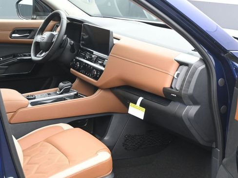 New 2026 Nissan Pathfinder Platinum AWD/4WD image 6