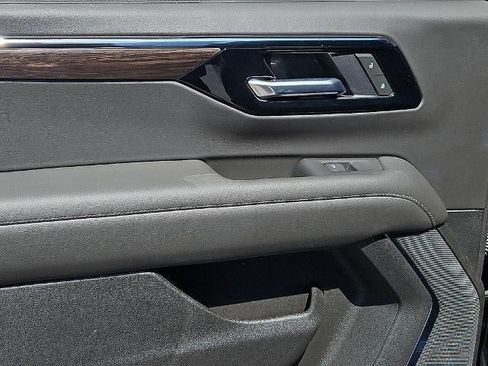 Used 2026 Chevrolet Tahoe LT RWD image 15