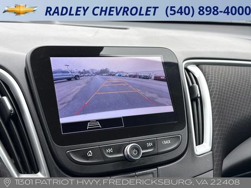 Used 2024 Chevrolet Malibu LT FWD image 9