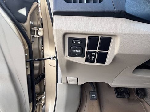 Used 2011 Toyota Prius Two FWD image 22