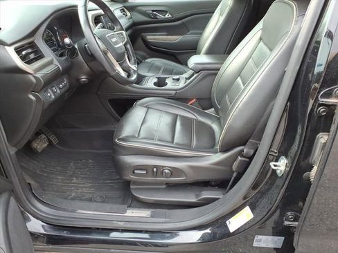 Used 2021 GMC Acadia Denali w/ Denali Technology Package image 12