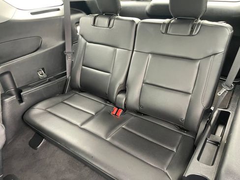 Used 2022 Ford Explorer XLT w/ Equipment Group 202A AWD/4WD image 22