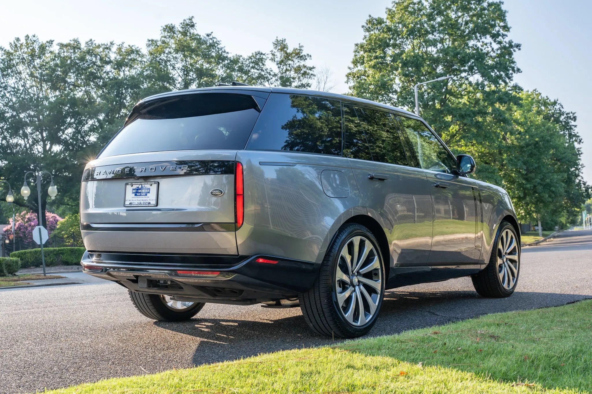 Used 2023 Land Rover Range Rover SE AWD/4WD image 5
