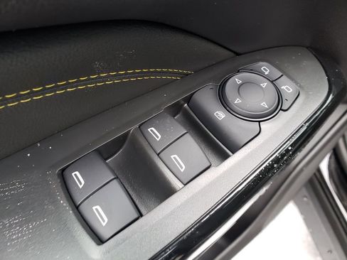 New 2026 Chevrolet Trax LT w/ Sunroof Package image 10