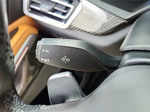 Used 2022 BMW X6 M50i w/ Premium Package image 42