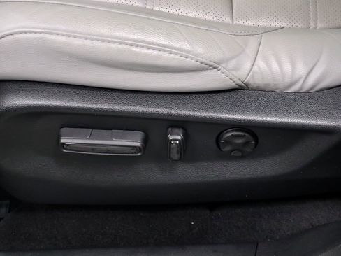 Used 2018 Honda CR-V Touring image 26