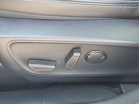 Certified 2024 Ford Escape SE w/ PHEV Premium Package FWD image 24