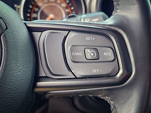 Certified 2022 Jeep Wrangler Willys image 18