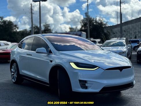 Used 2017 Tesla Model X 75D AWD/4WD image 10