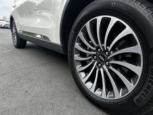 Certified 2024 Lincoln Aviator Reserve w/ Elements Package Plus AWD/4WD image 11