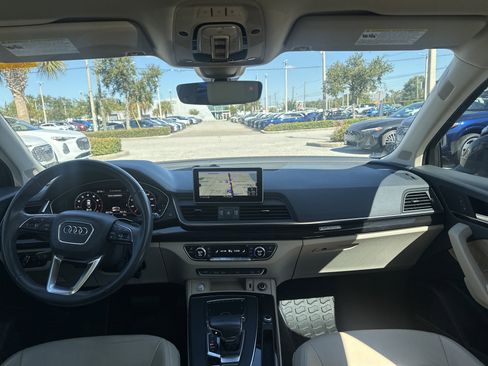 Used 2019 Audi Q5 2.0T Premium Plus w/ Premium Plus Package image 9