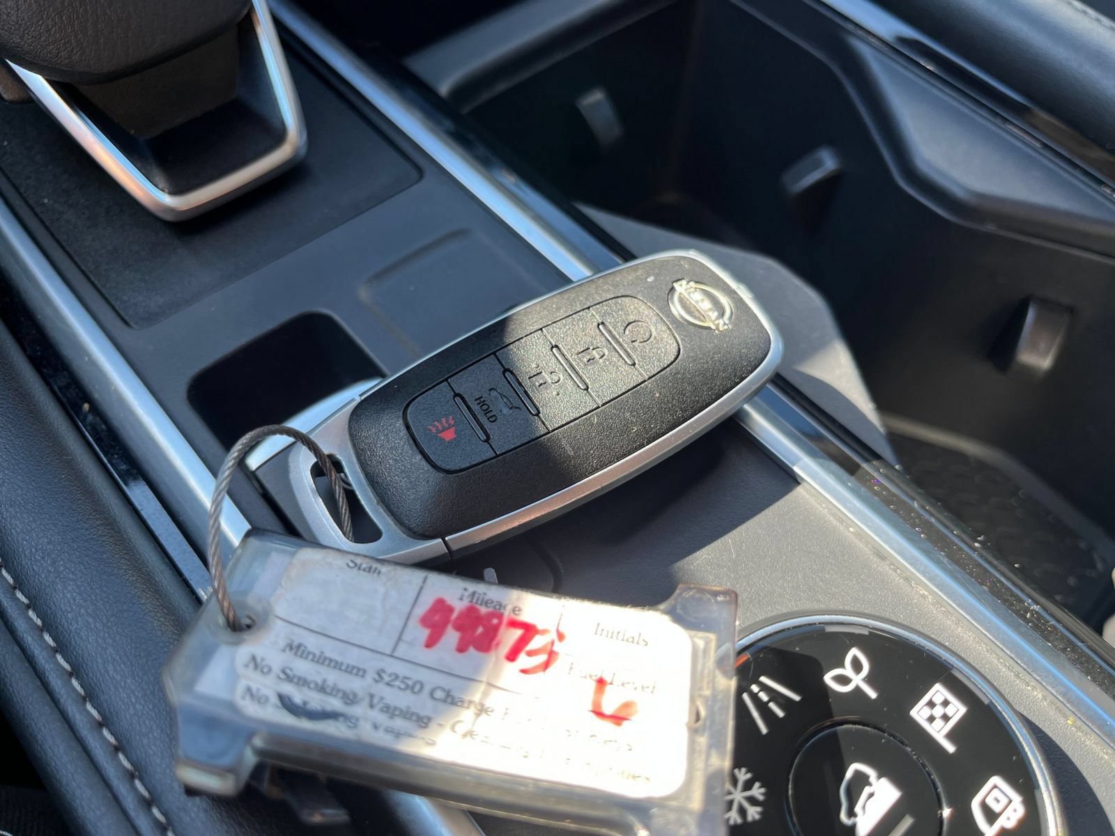 Used 2025 Nissan Pathfinder SV AWD/4WD image 20