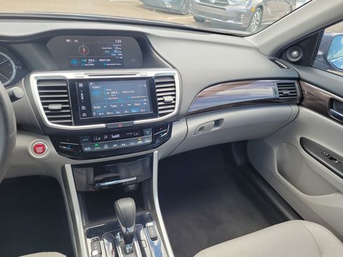 Used 2016 Honda Accord EX-L image 17