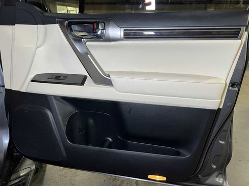 Used 2023 Lexus GX 460 Premium w/ Premium Plus Package image 10