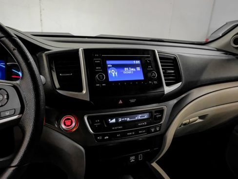 Used 2020 Honda Pilot LX image 29