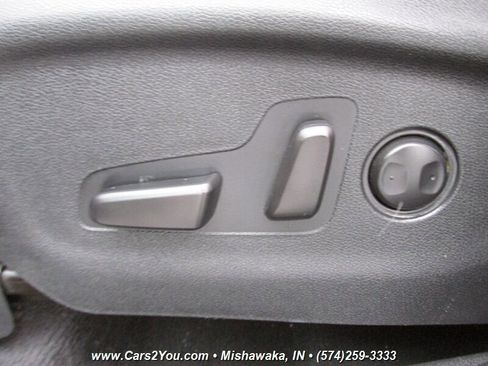 Used 2017 Kia Sorento LX w/ LX Convenience Package image 11