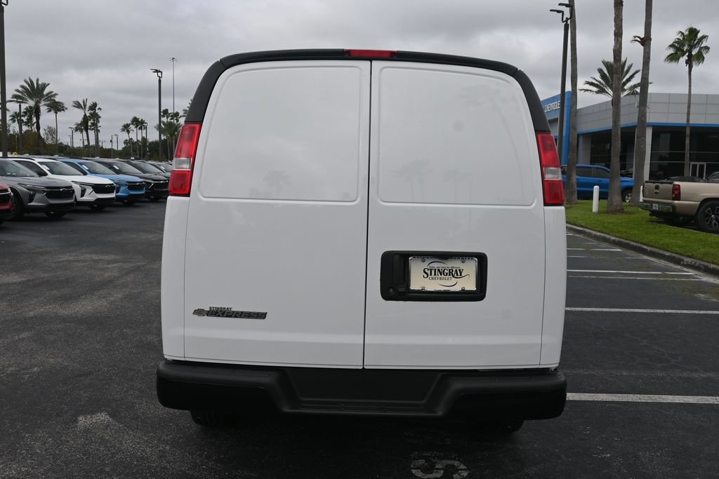New 2025 Chevrolet Express 3500 Extended w/ Driver Convenience Package RWD image 4