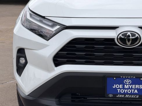 Used 2024 Toyota RAV4 XLE Premium FWD image 5
