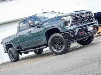 New 2026 Chevrolet Silverado 2500 ZR2 w/ LPO, Dark Essentials Package AWD/4WD video 2