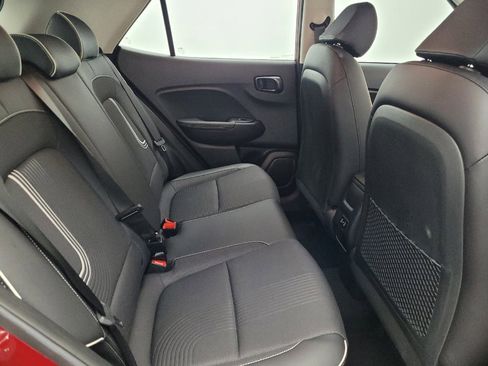Used 2024 Hyundai Venue Limited FWD image 19
