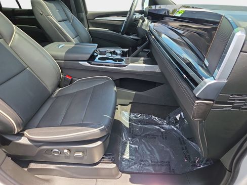 Used 2025 Cadillac Escalade Sport w/ LPO, ONYX Package AWD/4WD image 10