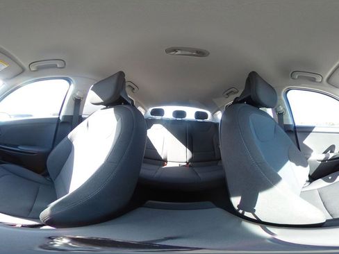 Used 2025 Kia K4 LXS FWD image 44