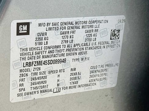 Used 2025 Buick Envision Avenir AWD/4WD image 33