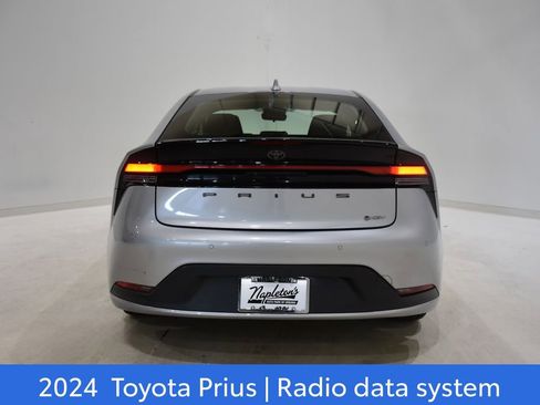 Used 2024 Toyota Prius LE image 5