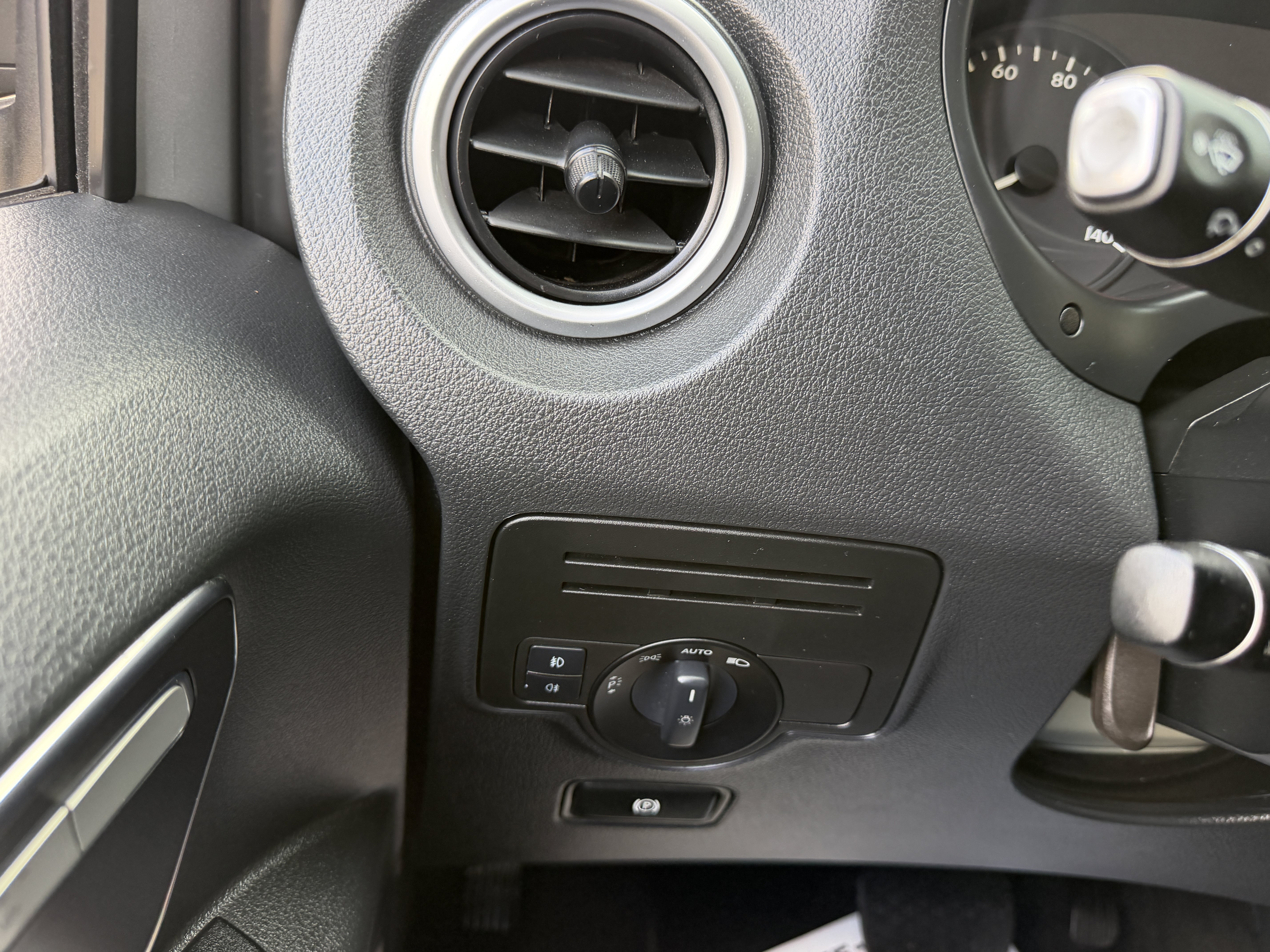 Used 2016 Mercedes-Benz Metris Passenger image 26