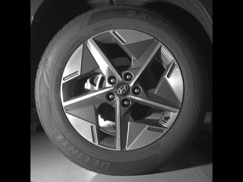 Used 2025 Hyundai Tucson SEL FWD image 11