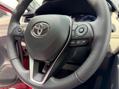 Used 2025 Toyota RAV4 Limited w/ Advanced Technology Package AWD/4WD image 15
