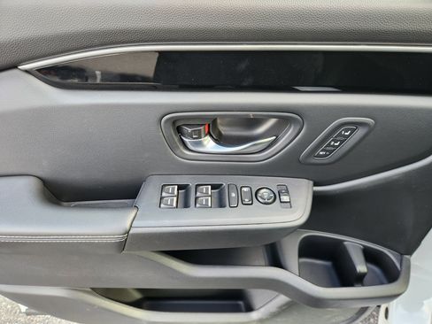 Certified 2023 Honda Pilot Touring image 19