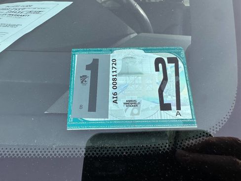 Used 2011 Ford F250 Lariat w/ Lariat Interior Pkg image 13