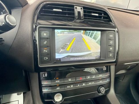 Used 2018 Jaguar F-PACE Prestige AWD/4WD image 30