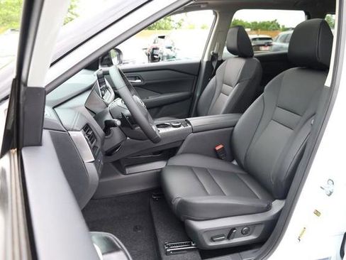 New 2026 Nissan Rogue SV AWD/4WD image 8