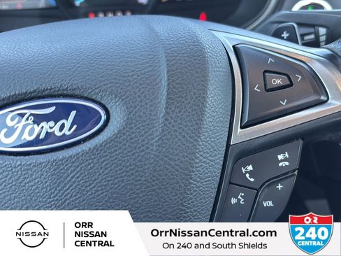 Used 2018 Ford Fusion SE w/ Fusion SE Technology Package FWD image 24