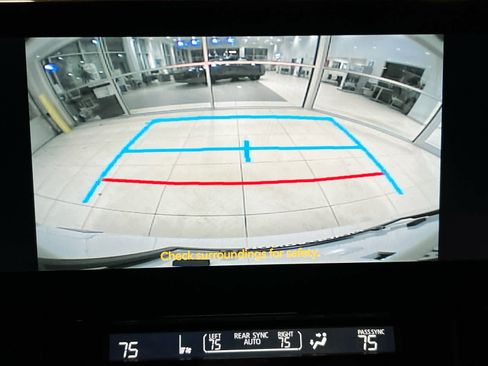 New 2026 Toyota Sienna XLE image 25