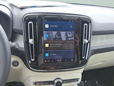 Used 2023 Volvo XC40 B5 Plus w/ Driver Assist Package AWD/4WD image 20